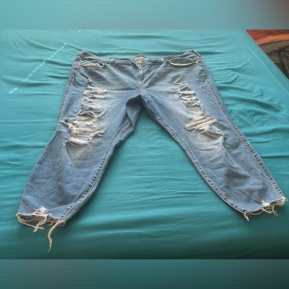 Torrid 28R Super Soft Jegging Medium Wash - Picture 2 of 11